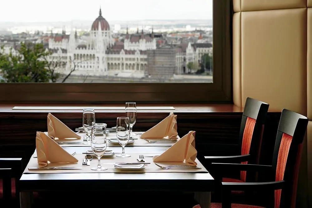 Hilton Budapeşte 5*,