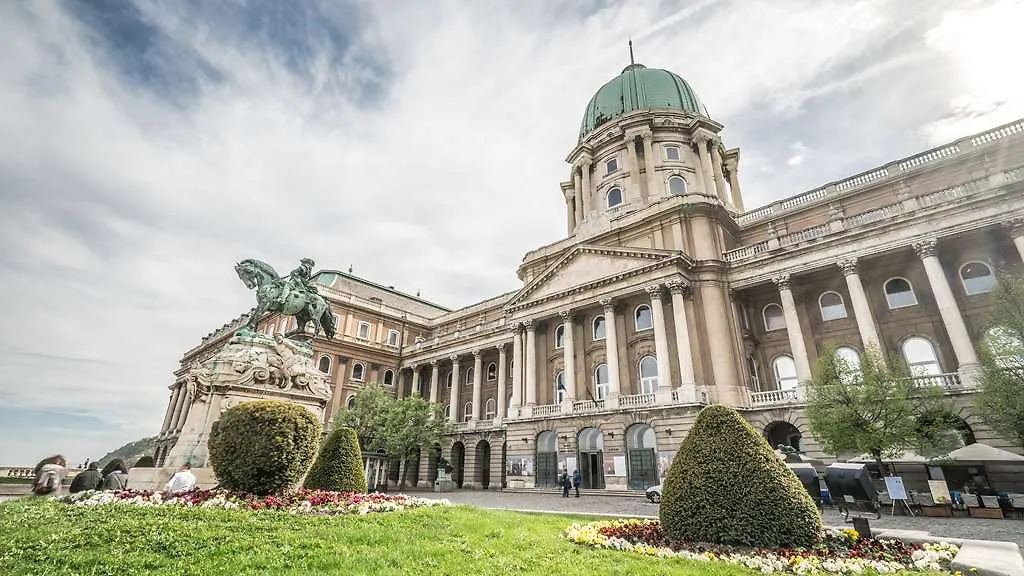 Hilton Budapeşte 5*,  Macaristan
